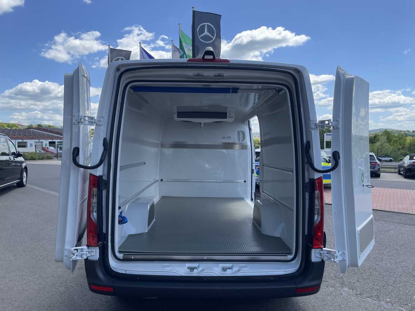 Fahrzeugabbildung Mercedes-Benz Sprinter 315 CDI Frischdienst Fahr-/Standkühlung