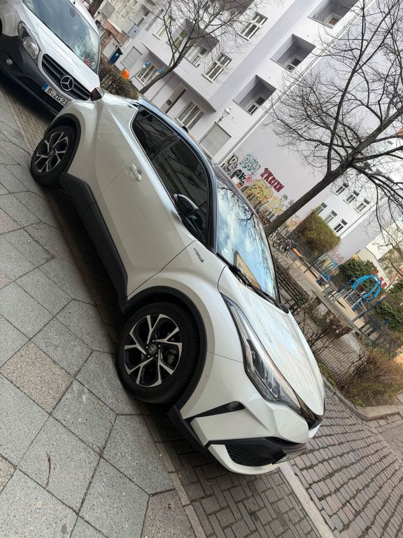 Image of Toyota C-HR