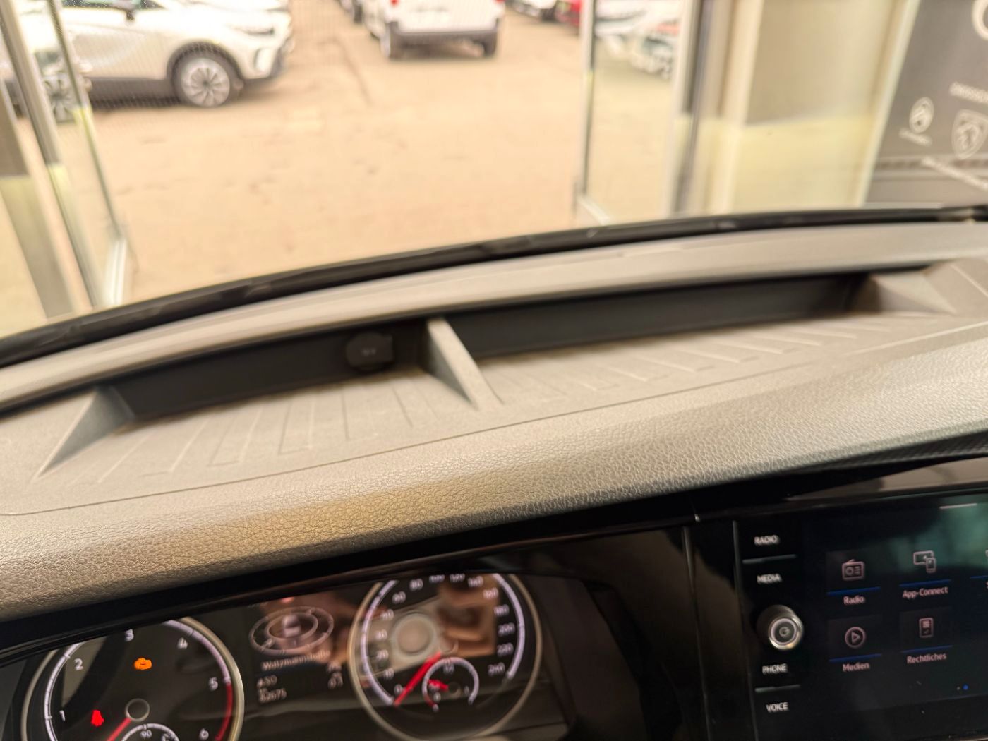 Volkswagen T6.1 Multivan 2.0 TDI FWD Generation Six DAB Car foto 23