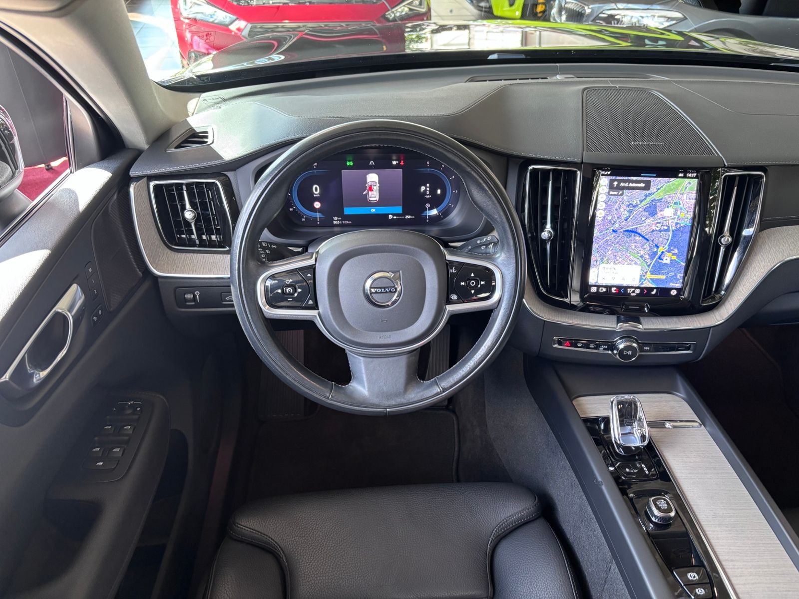 Fahrzeugabbildung Volvo XC60 Inscription AWD AHK H/K ACC MEMORY 20"