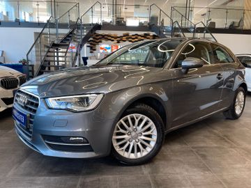 Audi A3 ambiente *BI-XENON*NAVI*TEMPOMAT*SZHZ*KLIMA*