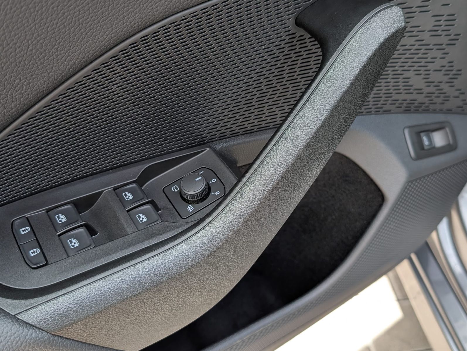 Fahrzeugabbildung SKODA Octavia 2.0 TDI Sportline DSG MATRIX*WINTER*5J.G