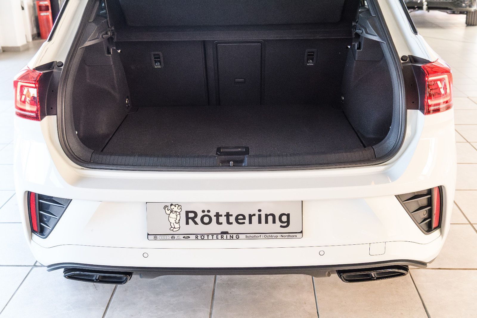 Fahrzeugabbildung Volkswagen T-Roc R-Line ALLRAD+LEDER*AHK*LED*NAVI*RFK*IQ
