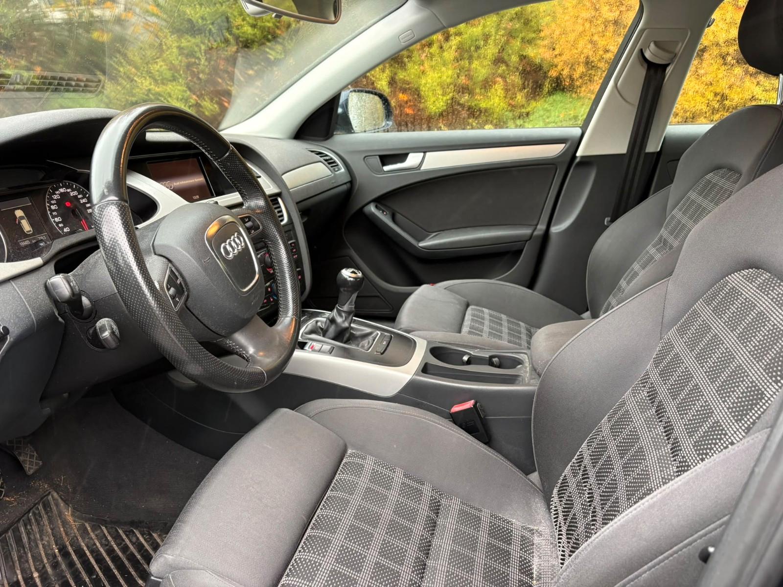 Audi A4 2011 — photo 7