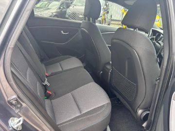 Hyundai i30 1.4 blue Passion SitzheizungKlima