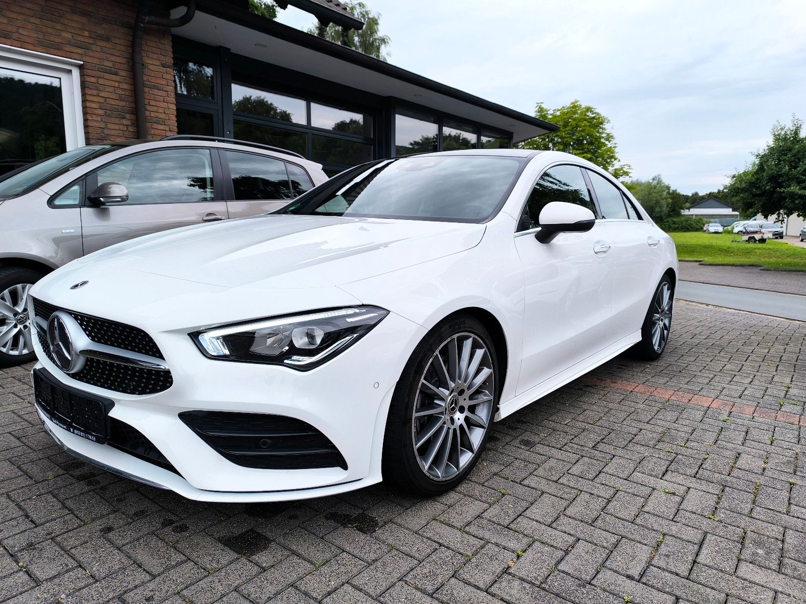 MERCEDES-BENZ CLA 200 AMG-Line