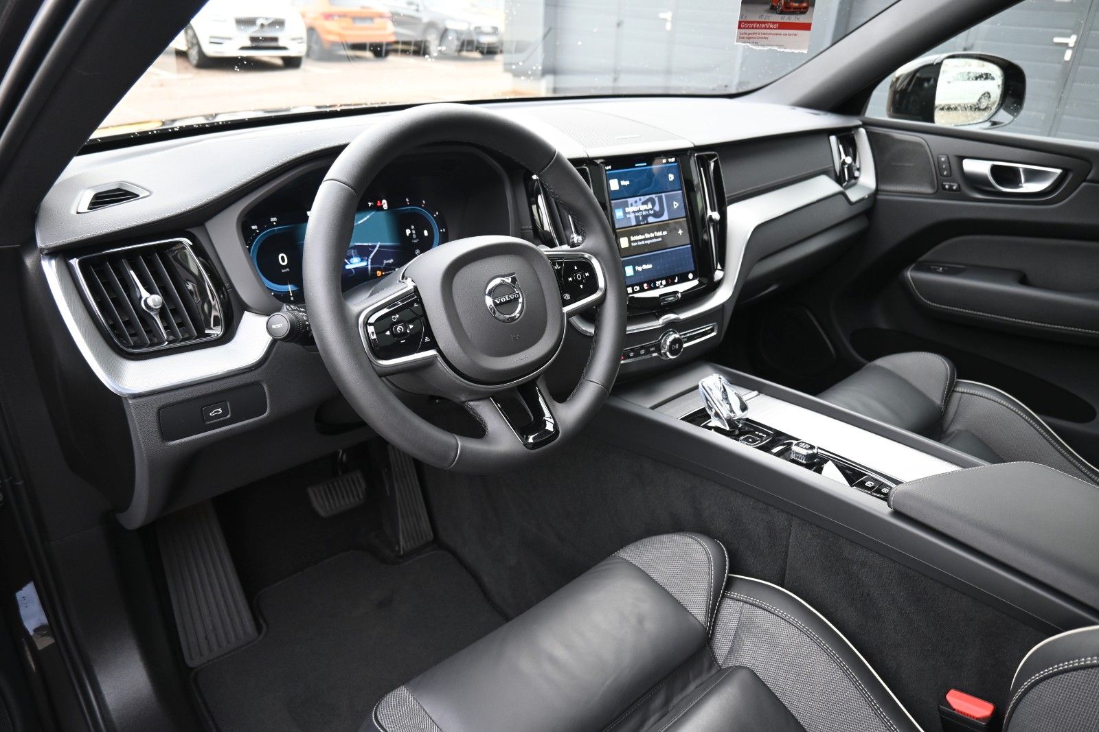 Fahrzeugabbildung Volvo XC60 B4 AWD Ultimate Dark*LED*PANO*STHZ*