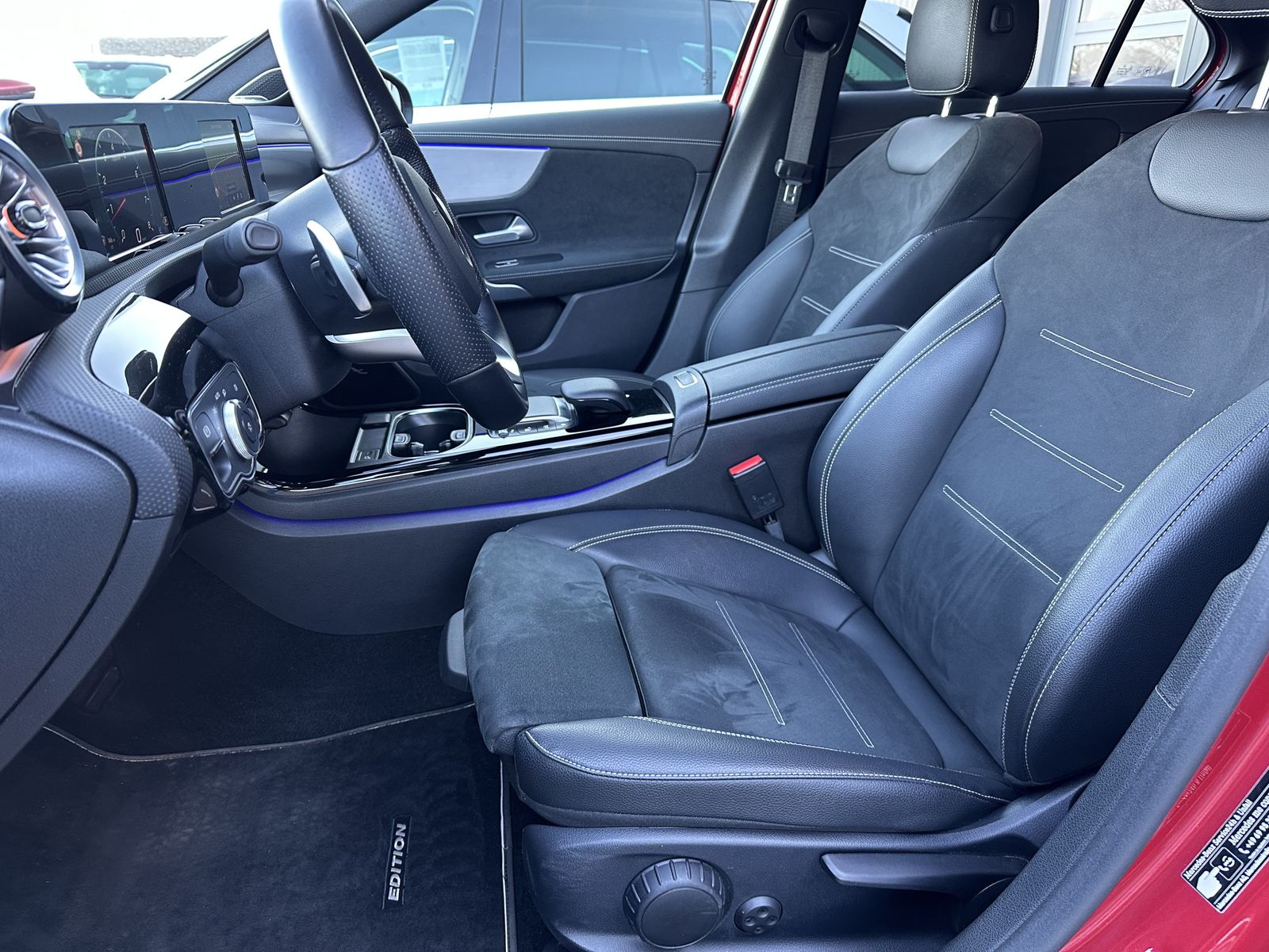 Fahrzeugabbildung Mercedes-Benz A 250 Edition 2020 NAV+LED+BURMESTER+18ZO+KAMERA