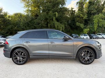 Audi Q8 - 5