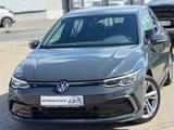 Volkswagen Golf VIII Lim. R-Line 1.5 eTSI DSG