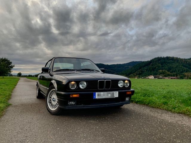 BMW E30 318i Cabrio