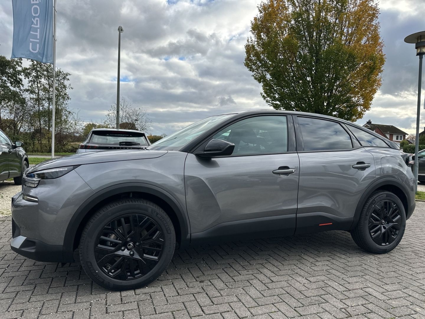 Fahrzeugabbildung Citroën C4 Collection Hybrid 145 Navi CarPlay