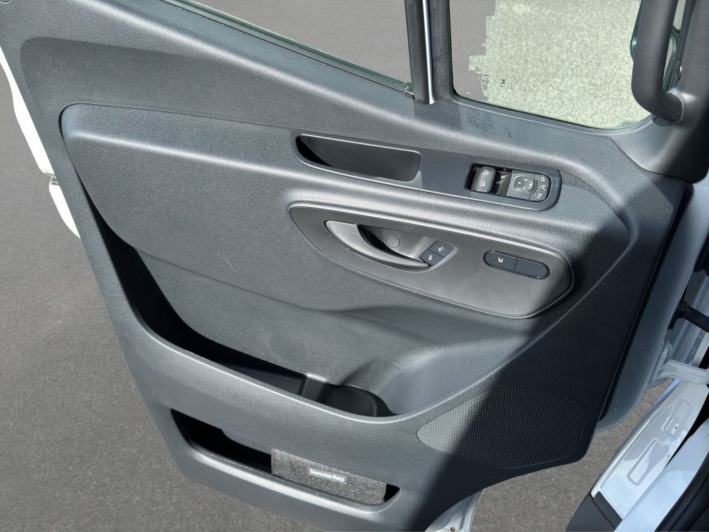 Fahrzeugabbildung Mercedes-Benz Sprinter 319 CDI Kasten SELECT Hochdach Lang AHK