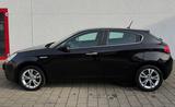 Alfa Romeo Giulietta Turismo Klimaaut,Navi,Temp,Alu,PDC,Mfl - Alfa Romeo Giulietta mit Diesel-Antrieb