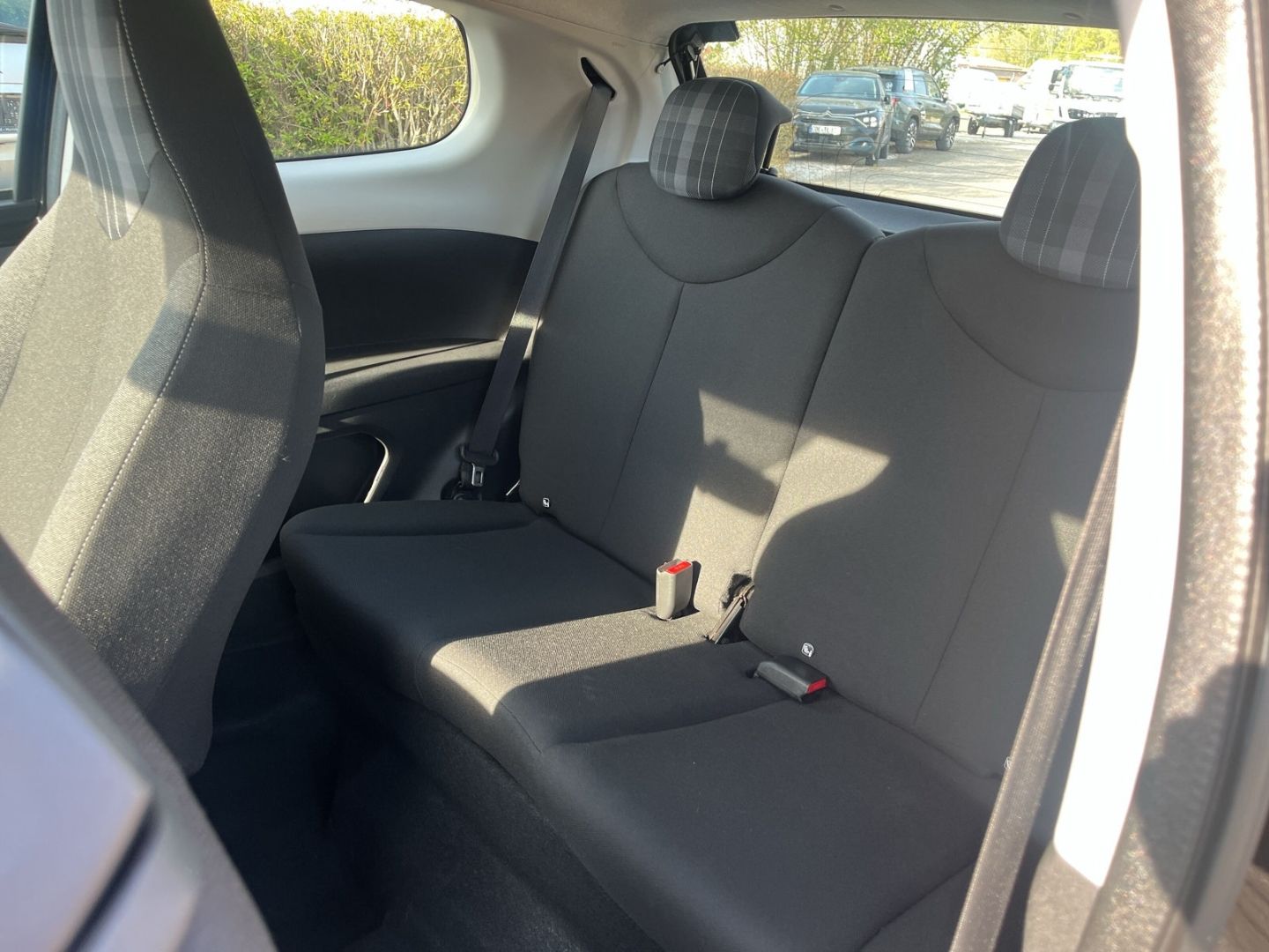 Fahrzeugabbildung Peugeot 108 1.0 TOP! Active VTi 72 SHZ Notbremsass.