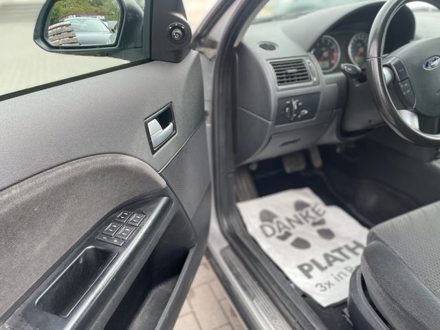 Ford Mondeo  2.0 Ghia Autom.