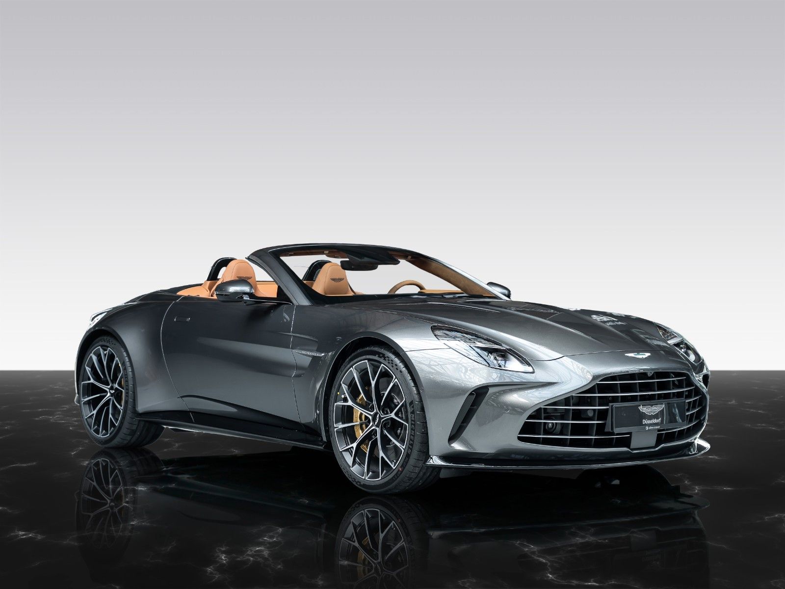 Aston Martin Vantage Roadster | Satin Dark Ch. | MY26