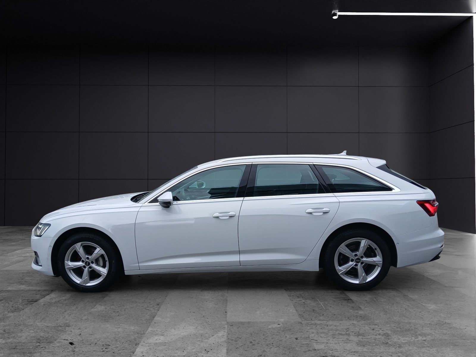 Fahrzeugabbildung Audi A6 Avant TDI sport Matrix Navi ACC Sound