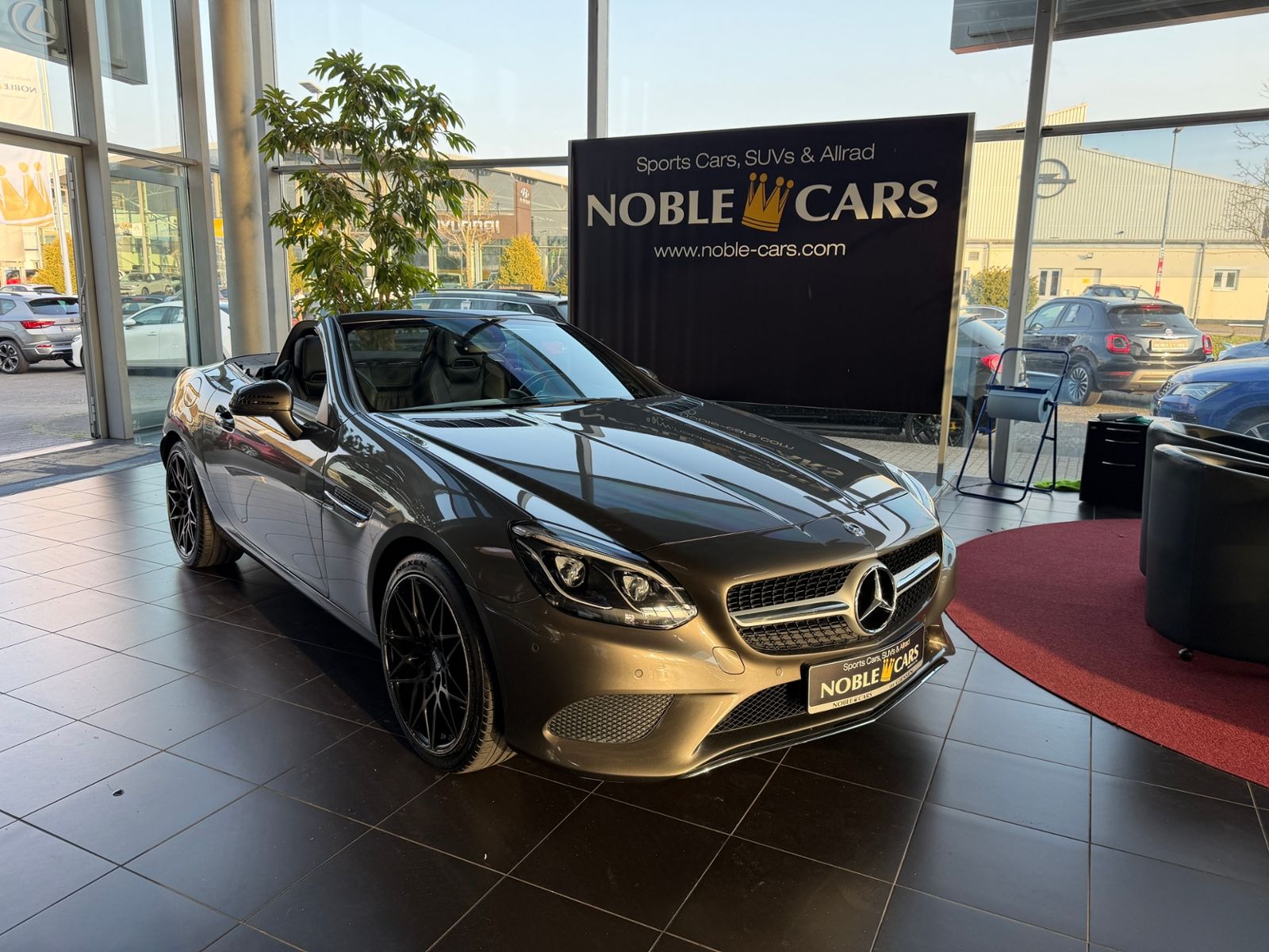 Fahrzeugabbildung Mercedes-Benz SLC 200 LED NAVI ALU