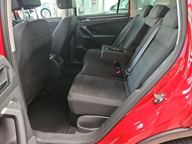 Fahrzeugabbildung Volkswagen Tiguan 1.4 eHybrid DSG Elegance LED-MATRIX AHK N