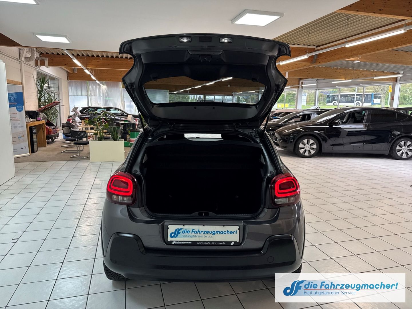 Fahrzeugabbildung Citroën C3 C-Series LED Klimaautom DAB SHZ Spurhalteass.