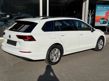 Volkswagen Golf - 8