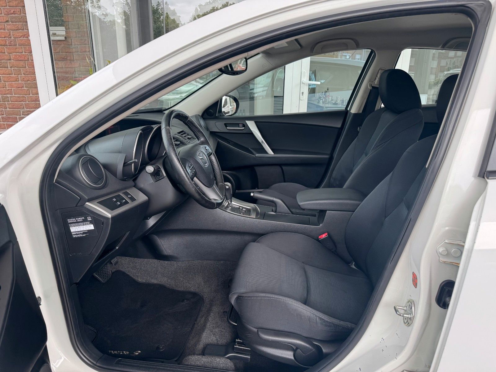 Fahrzeugabbildung Mazda 3 Lim. Sports-Line Autom. Klimaaut./BOSE/