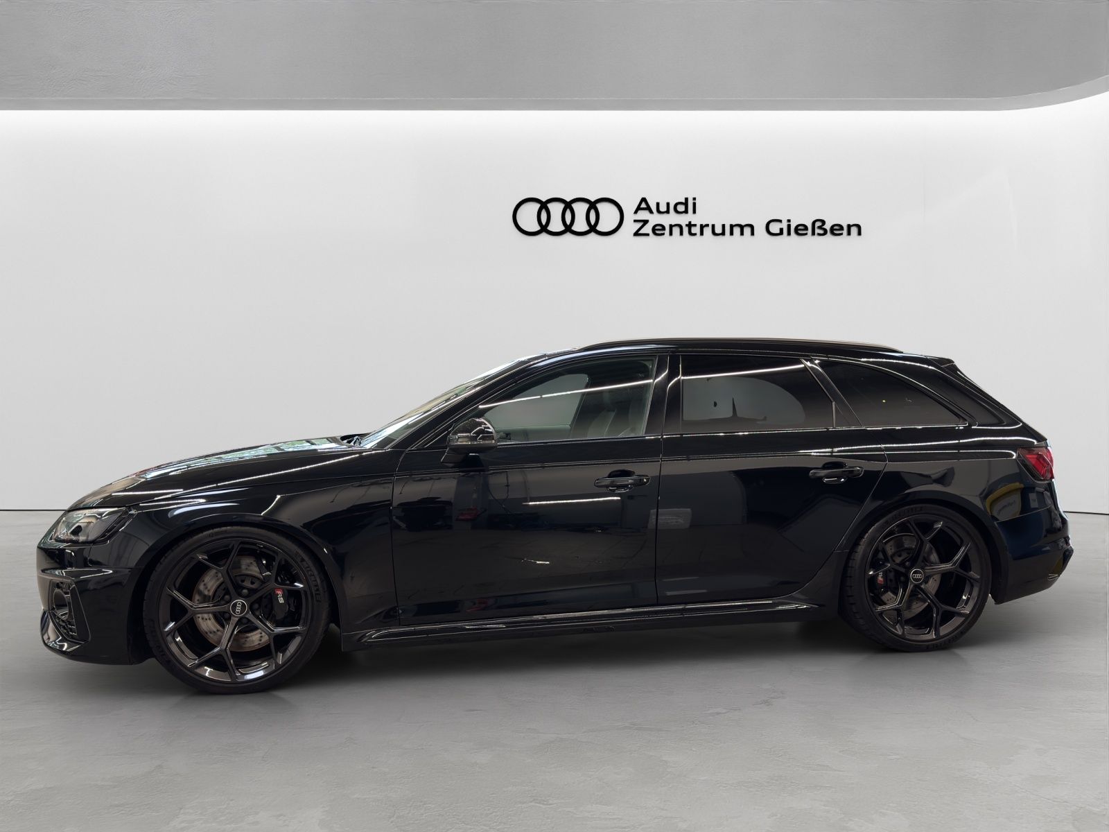 Audi RS 4 Avant 2.9 TFSI quattro Black competition pl foto 3