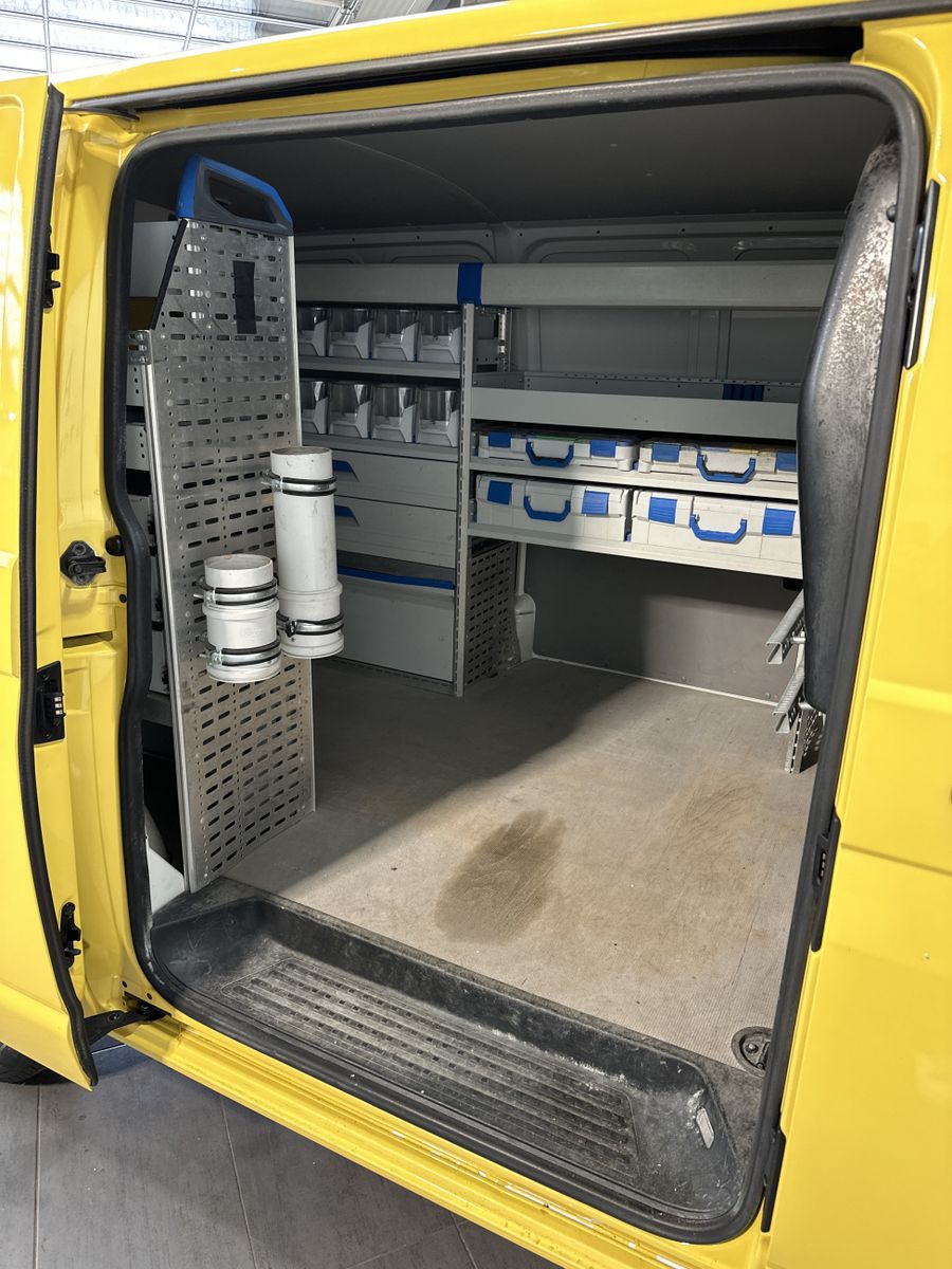 Fahrzeugabbildung Volkswagen T6 Transporter 2.0 TDI Kasten RADIO+SORTIMO+1.HD
