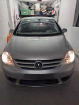 Volkswagen Golf Plus 1.6 FSI Tour Tour - Volkswagen Golf Plus Tour mit Benzin-Antrieb