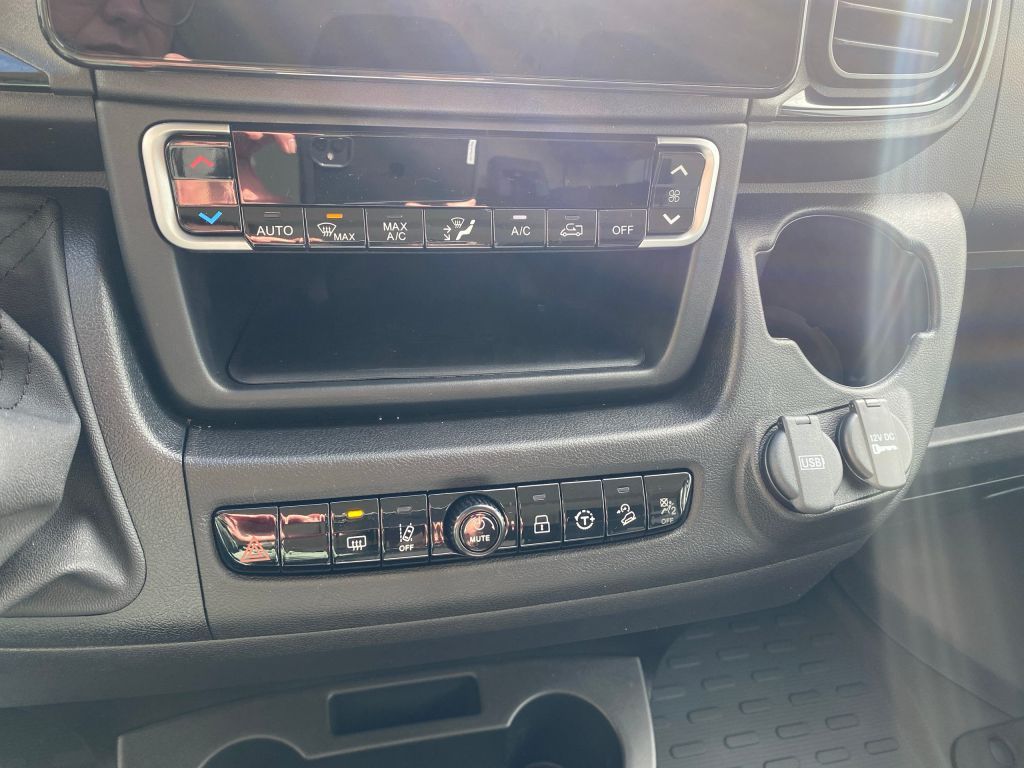 Fahrzeugabbildung Citroën Jumper 2.2 BlueHDi 140 L3H2 *AZV*NAVI*Allwetterr