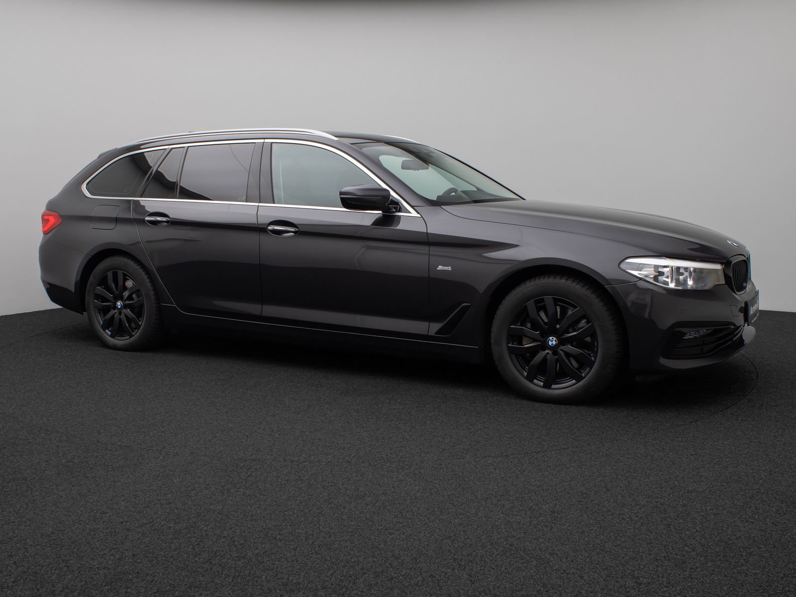 Fahrzeugabbildung BMW 530d xD SportLine Kamera Panorama HUD H/K Stndhz