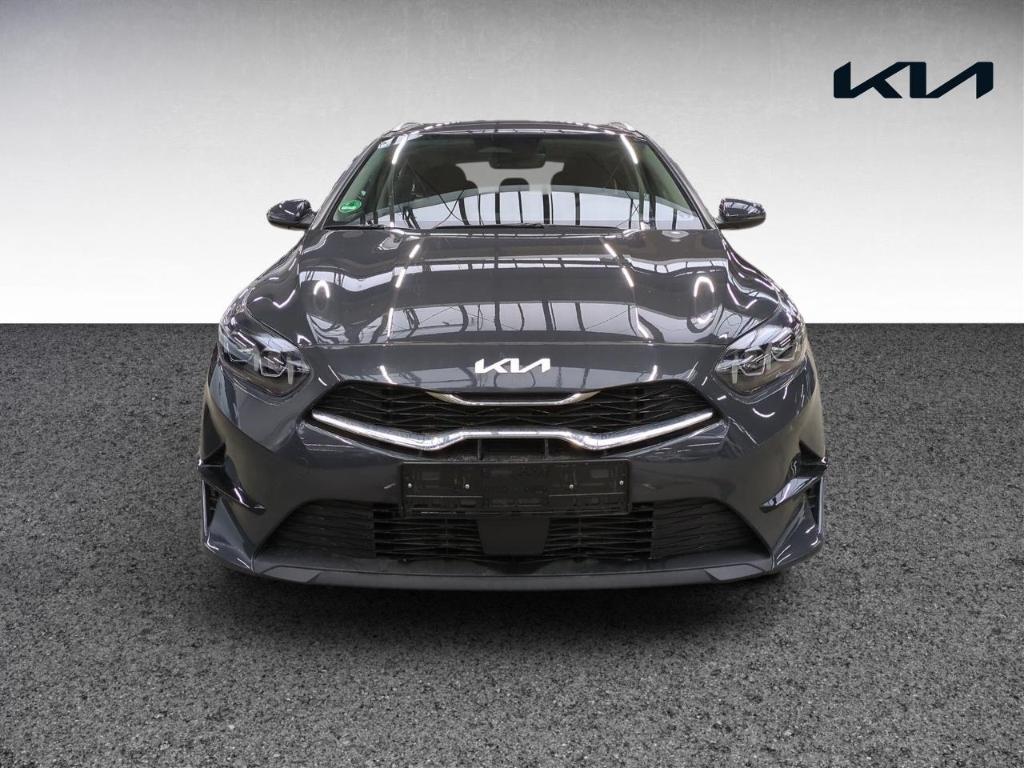 Kia Ceed_sw 1.5T Spirit DCT7 LED Navi Allwetter ACC 