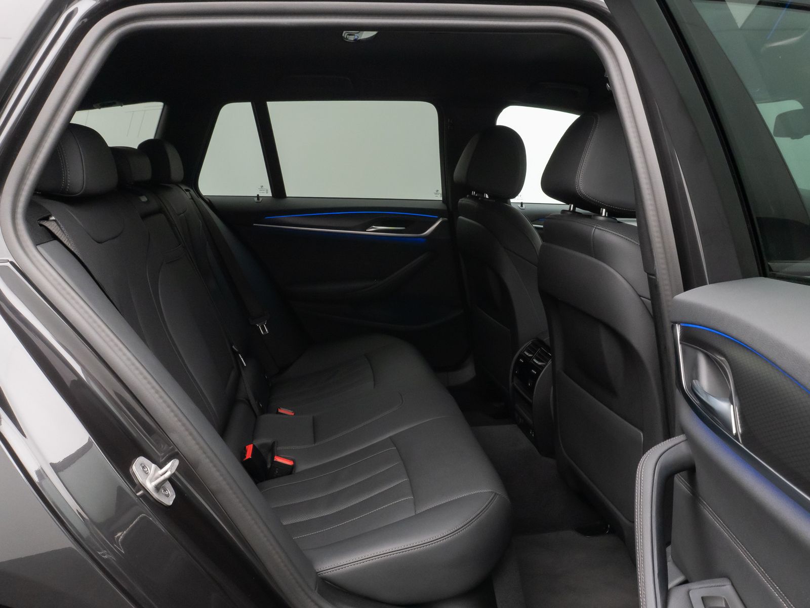 Fahrzeugabbildung BMW 530d xD M Sport DAB CockPitPro PDC Alarm 20Zoll