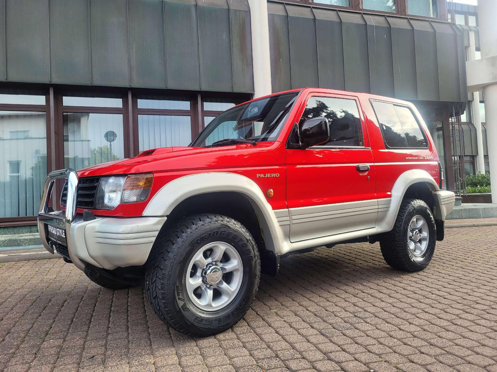 MITSUBISHI PAJERO 2800 TD - 125 ch - 4X4 - BVM - ATTELAGE FIXE