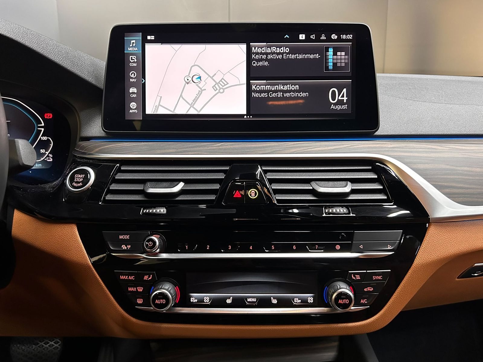 Fahrzeugabbildung BMW 530e xDri LEDER+VIRTU+PROF+LED+SHZ+KAMERA+TEMP+M