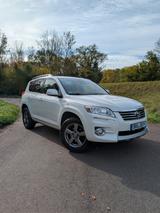 Toyota RAV 4 2,2-l-D-4D 4x4 Executive (Standheizung) - gebrauchte Toyota RAV 4 aus dem Jahr 2013