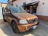 Mercedes-Benz Mercedes Benz Ml 163 5.5 AMG - Mercedes-Benz ML 55 AMG mit Benzin-Antrieb: Automatik