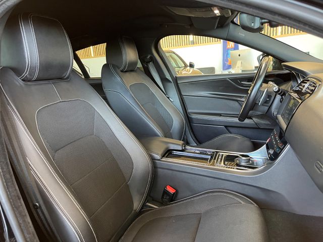 Jaguar XE R-Sport *BI-XENON*KAM*NAVI*TOUCH*LED*