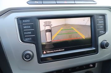 Volkswagen Passat 1.6 TDI Comfortline ACC+KAM+LED+17"+AHK