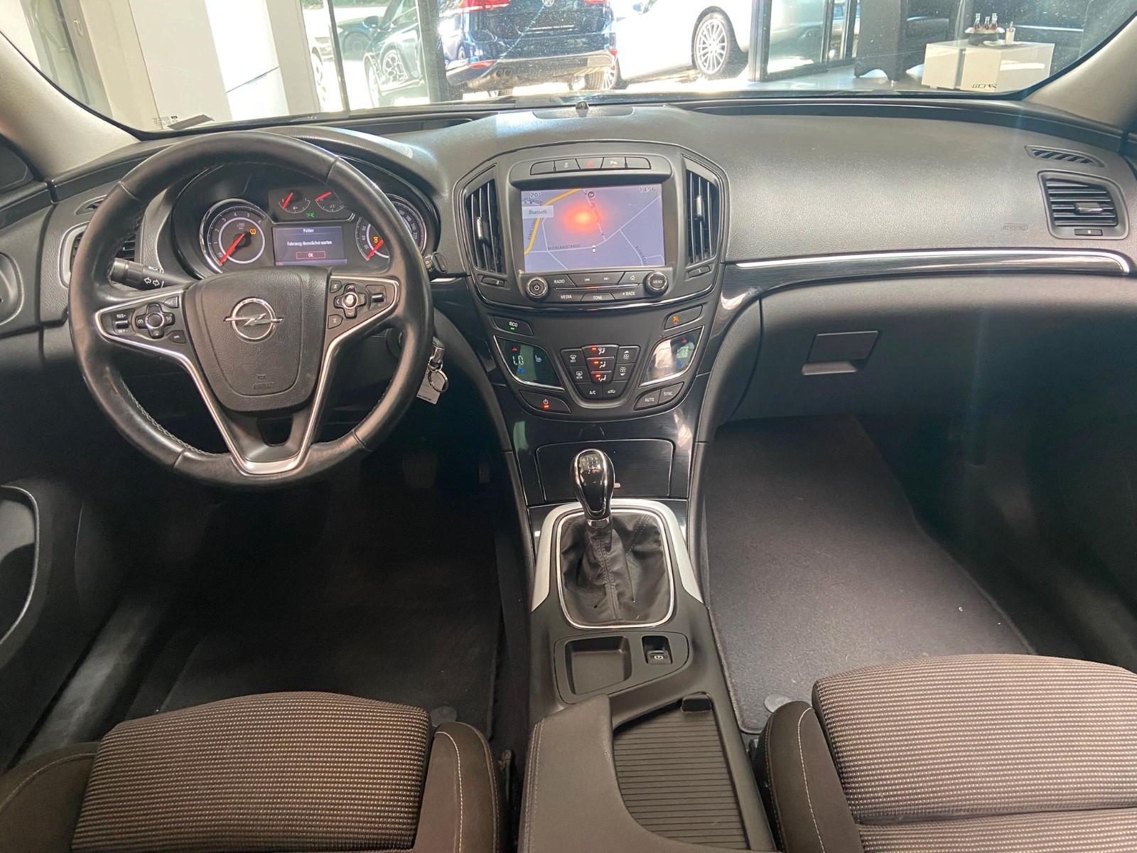 Opel Insignia 2014 — photo 24