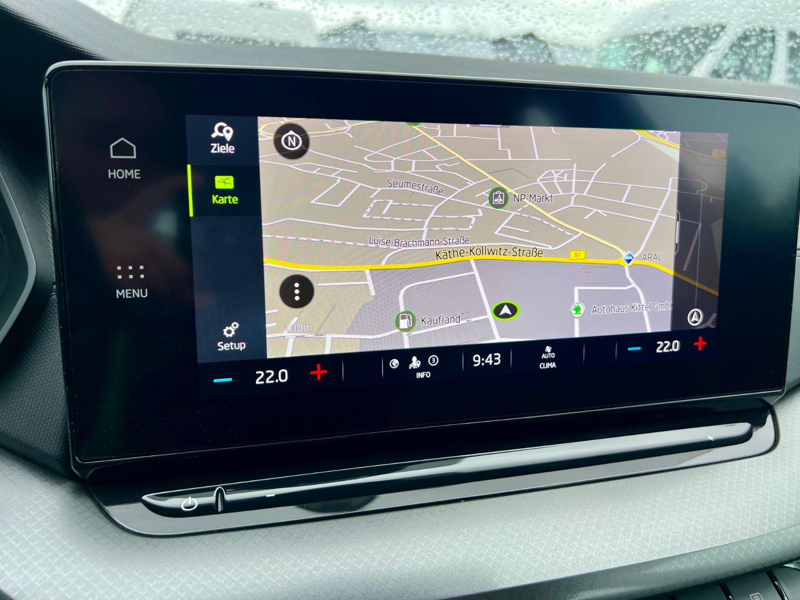 SKODA Octavia Combi 2.0 TDI AAC PDC NAVI AHK LED