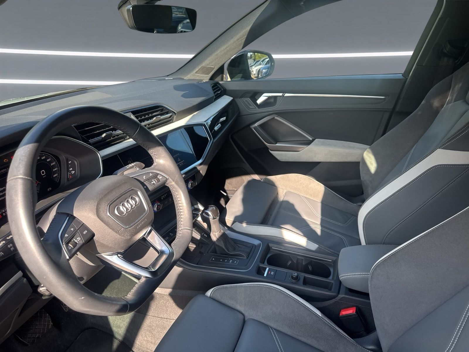 Audi Q3 Sportback 35 TDI edition one S line MATRIX foto 13