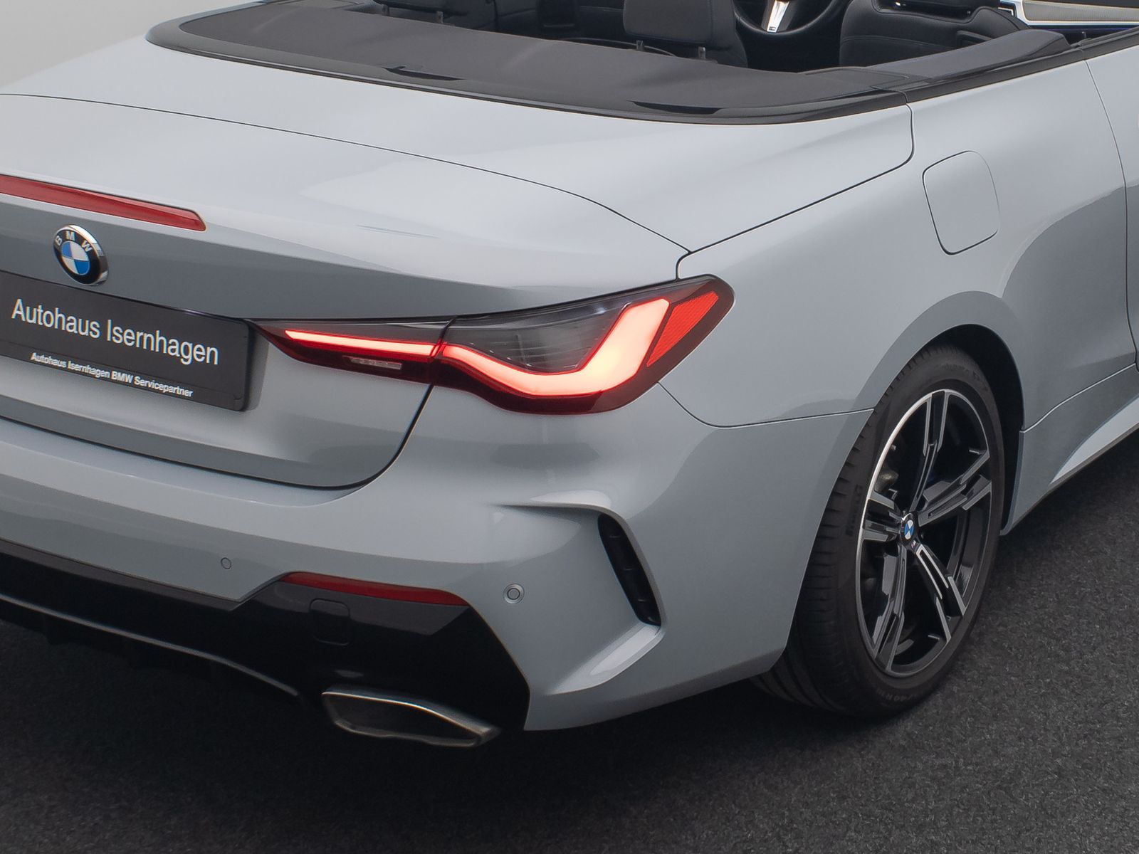 Fahrzeugabbildung BMW M440i Cabrio DAB H/K CockPitPro AHK Alarm 18Zoll