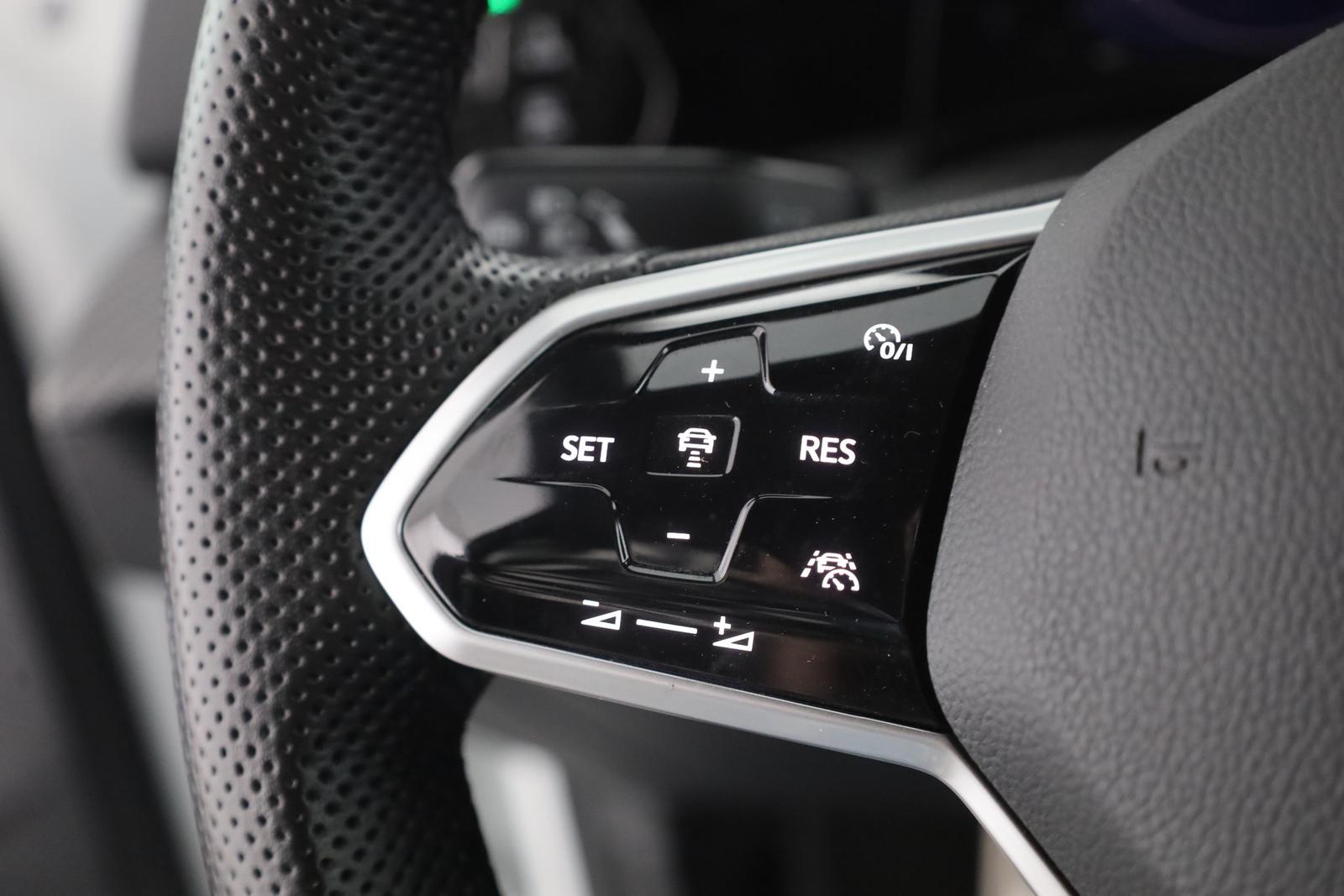 Volkswagen Golf VIII Variant 1.5 TSI R-Line LED Navi ACC, миниатюра 15