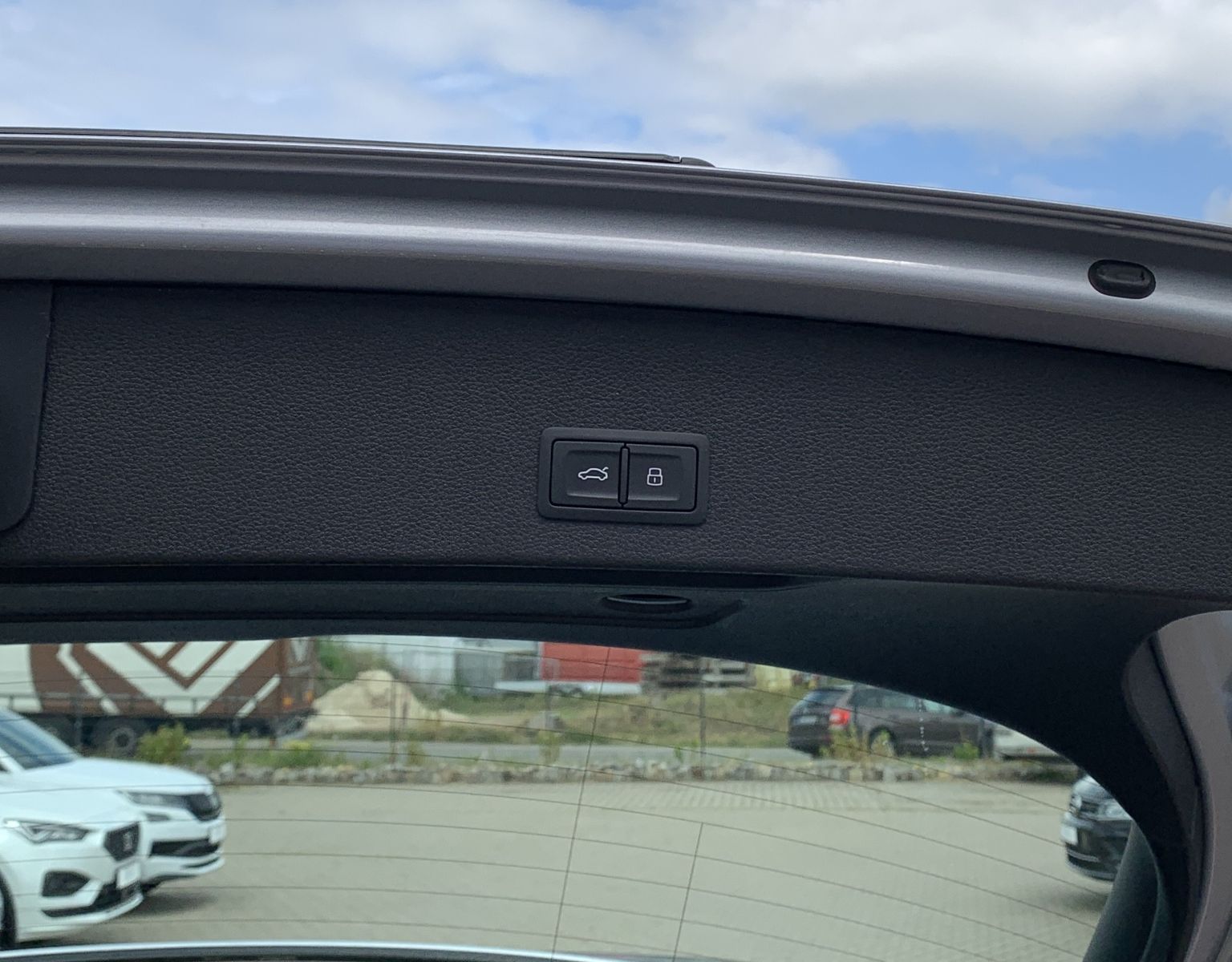 Fahrzeugabbildung Audi Q2 1.5 TFSI*Cam*Navi*LED*Klima*Assistenzpaket*