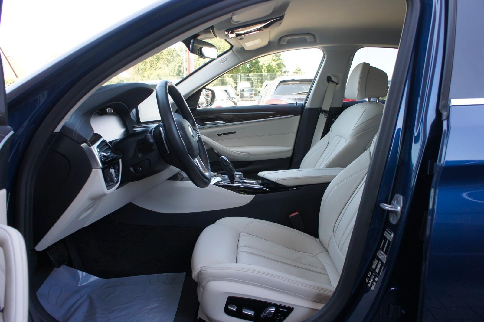 BMW 520d Limousine xDrive Luxury-Line *STANDHZG*