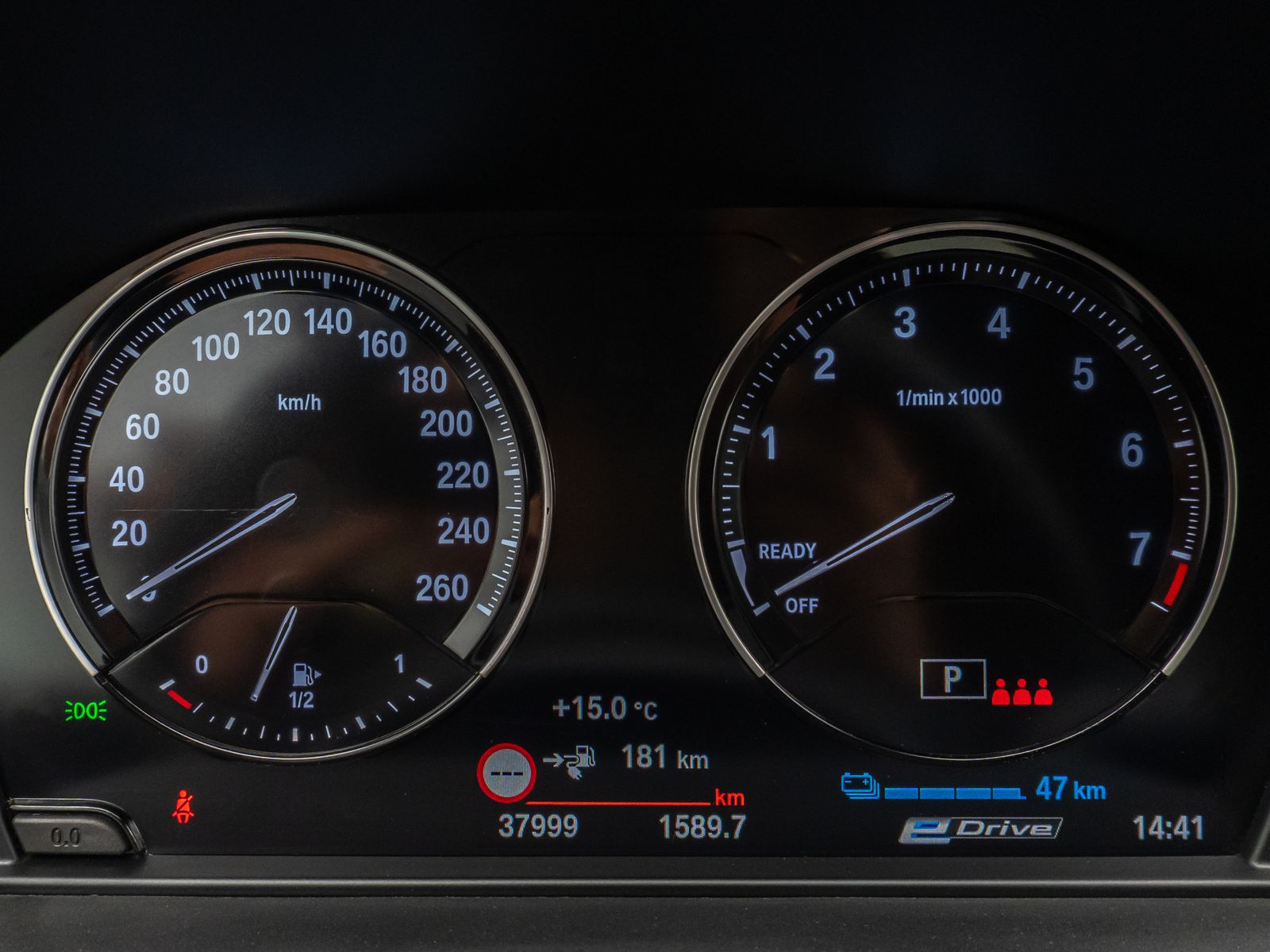 Fahrzeugabbildung BMW X1 xD25e Parkassist DAB Navi Geschwindigkeitsreg