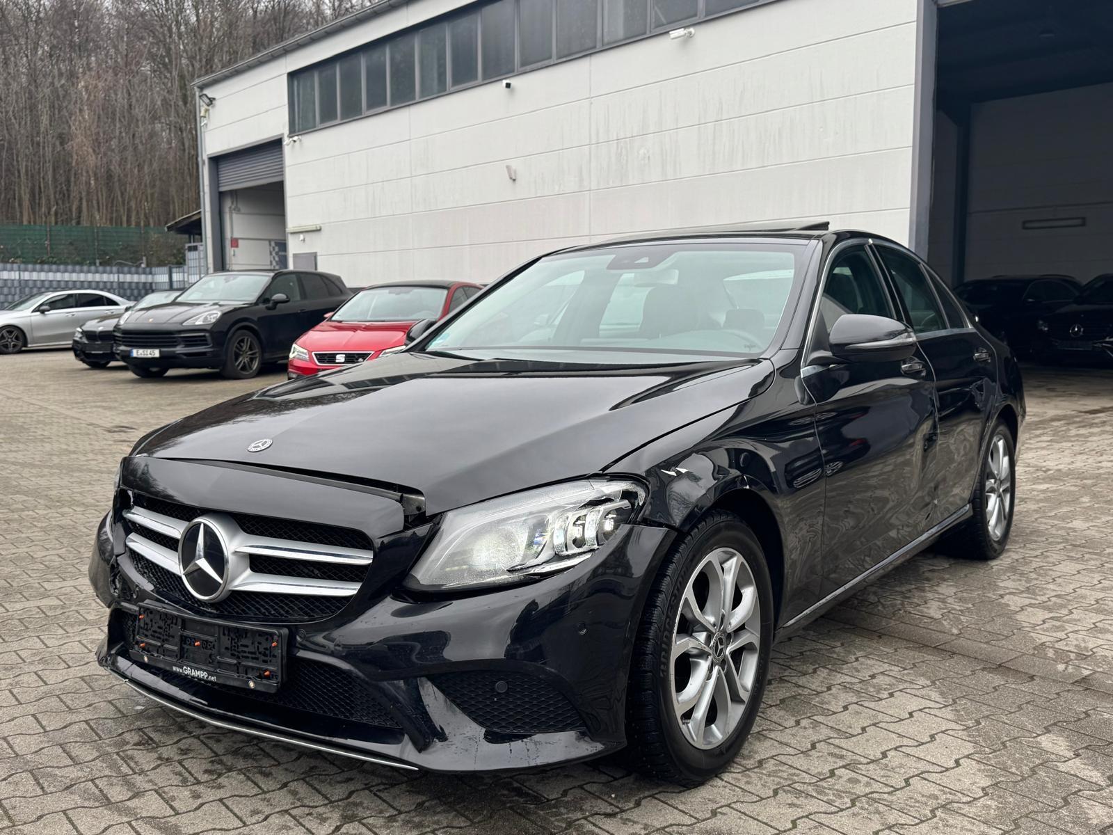 Mercedes-Benz C 180*KAMERA*ELEKTRISCH*SHZ*NAVI***