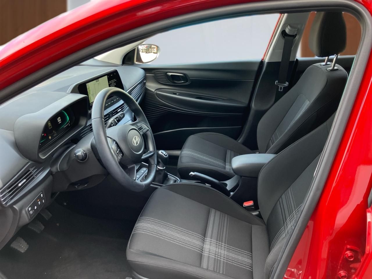 Fahrzeugabbildung Hyundai i20 TREND DynLicht Kam. LM Navi PDC SHZ SpurH